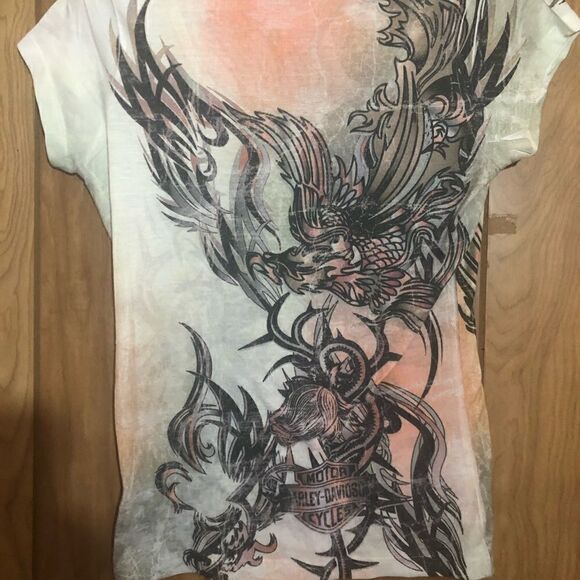 Harley-Davidson womens medium tshirt. Phoenix with Rose pattern - Picture 4 of 5